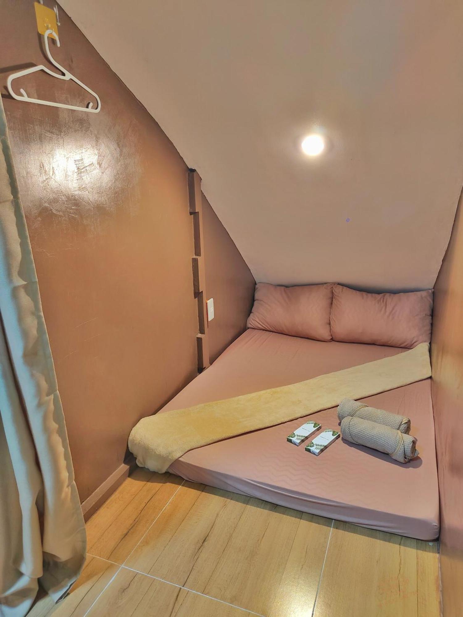 Mactan Airport Hostel At Aashvi Cozy Cabin Lapu-Lapu City Bagian luar foto